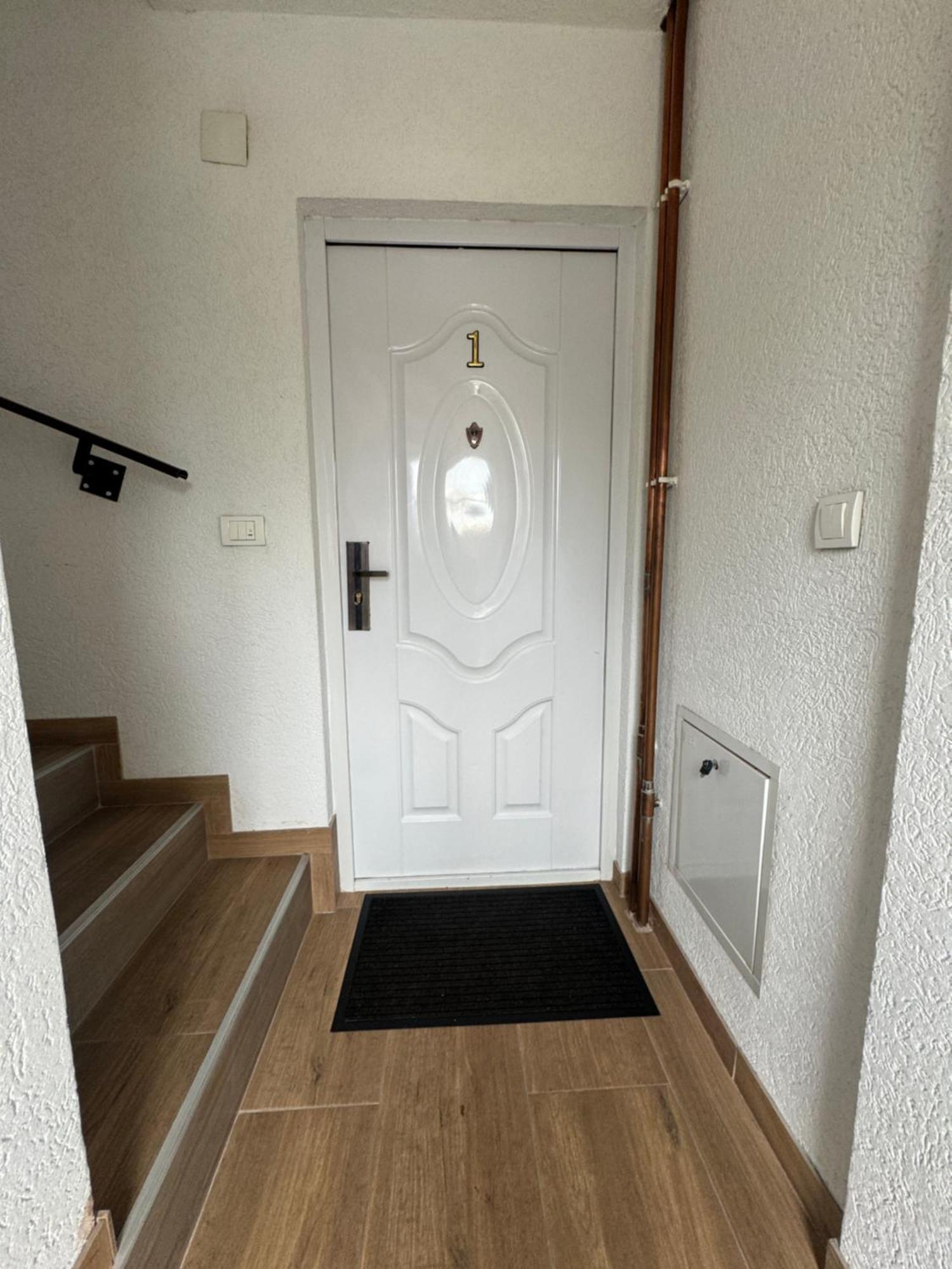 Apartmani 23 Novi Pazar Exterior foto